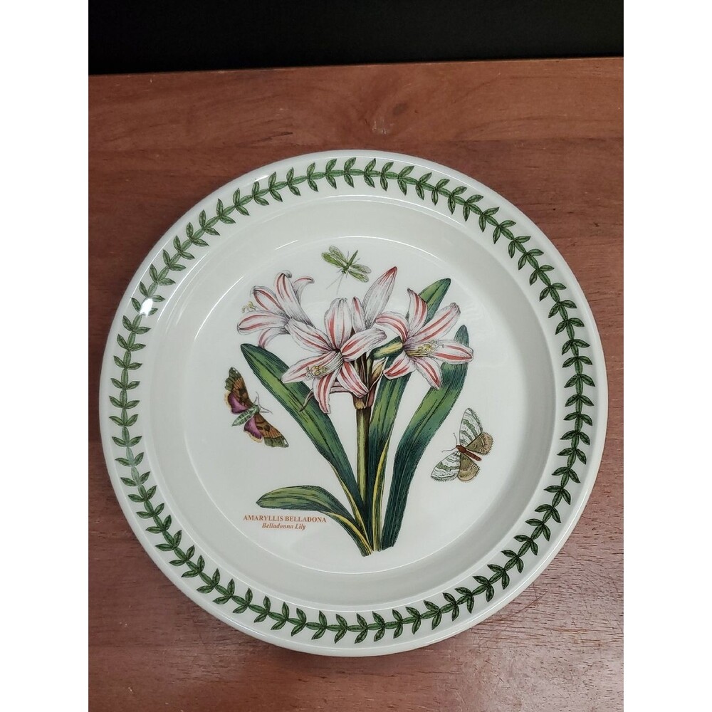 Botanic Garden Belladonna Lily 8.5" Salad Plate